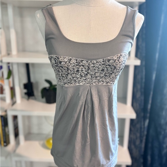 Lululemon‎ Elevate Tank gray - Picture 1 of 7